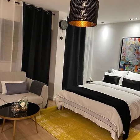 Cosy 16 Victor Hugo باريس